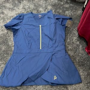 Jaanuu tulip style scrub top